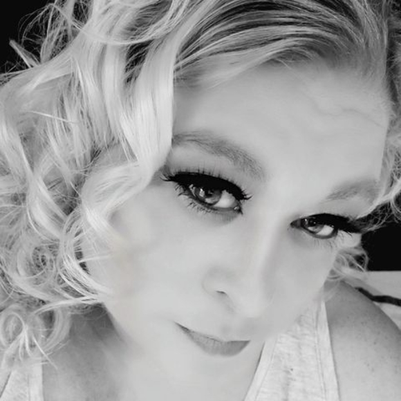 Meet your Posher, Chrystee - Picture 1 of 1